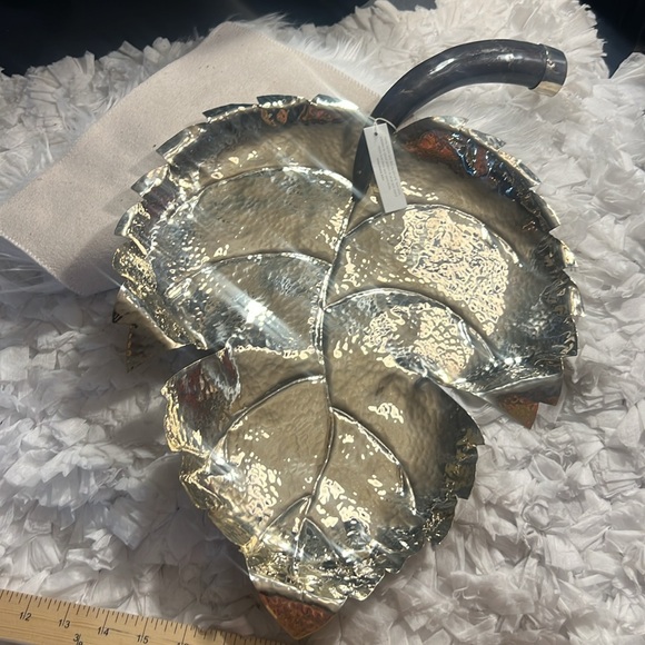 airedelsur Leaf serving Tray With Horn Signed 20.5” W X 13.5”H - Picture 11 of 12
